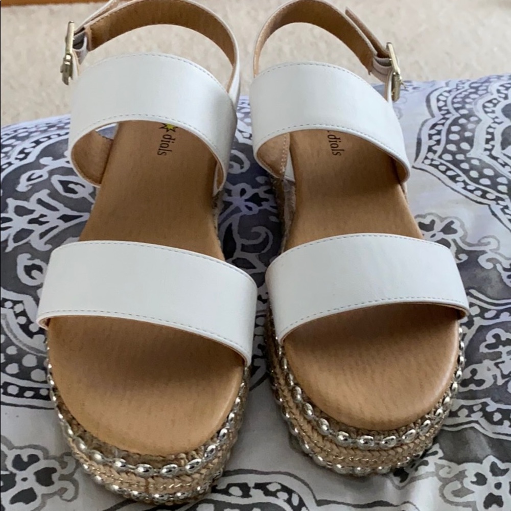Comfy sandals, never worn